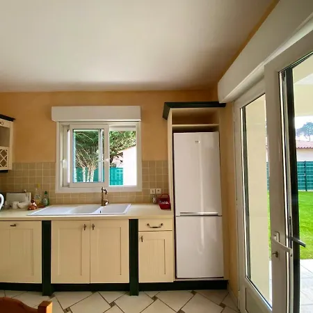 Maison De 4 Chambres Avec Jardin Clos Et Wifi A A 1 Km De La Casa vacanze *