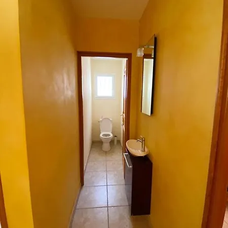 Maison De 4 Chambres Avec Jardin Clos Et Wifi A A 1 Km De La Casa vacanze *