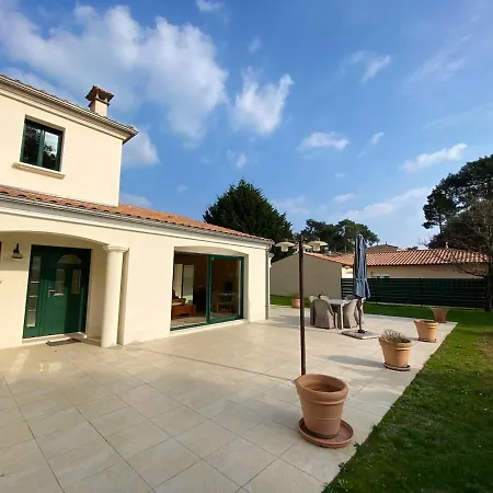 Casa vacanze Maison De 4 Chambres Avec Jardin Clos Et Wifi A A 1 Km De La La Tremblade