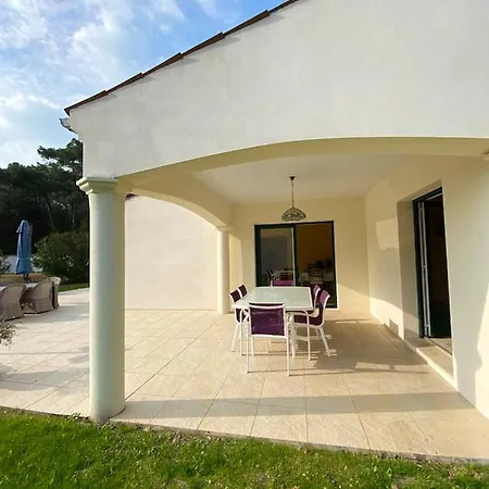 Maison De 4 Chambres Avec Jardin Clos Et Wifi A A 1 Km De La Casa vacanze