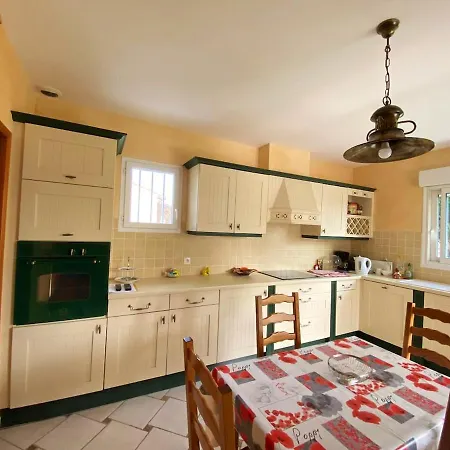 Maison De 4 Chambres Avec Jardin Clos Et Wifi A A 1 Km De La La Tremblade